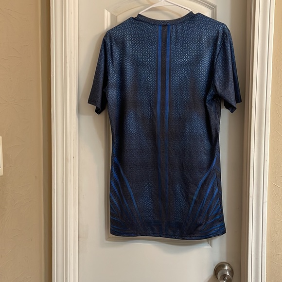 ♻️ Superman Muscle Graphics Tee Shirt Size XL - Picture 2 of 5